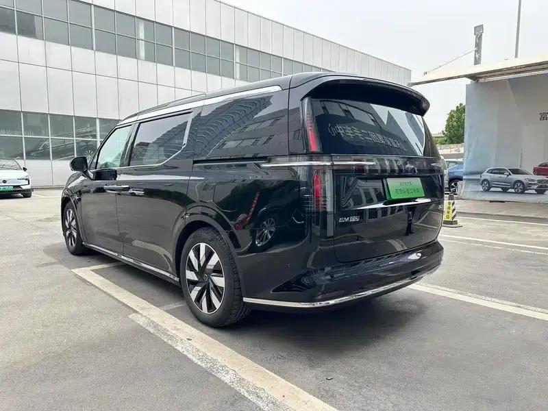 Volvo EM90 2025 Ultra 6-seater — миниатюра 5