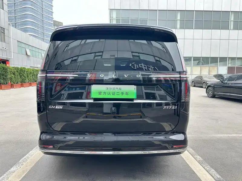 Volvo EM90 2025 Ultra 6-seater — миниатюра 6
