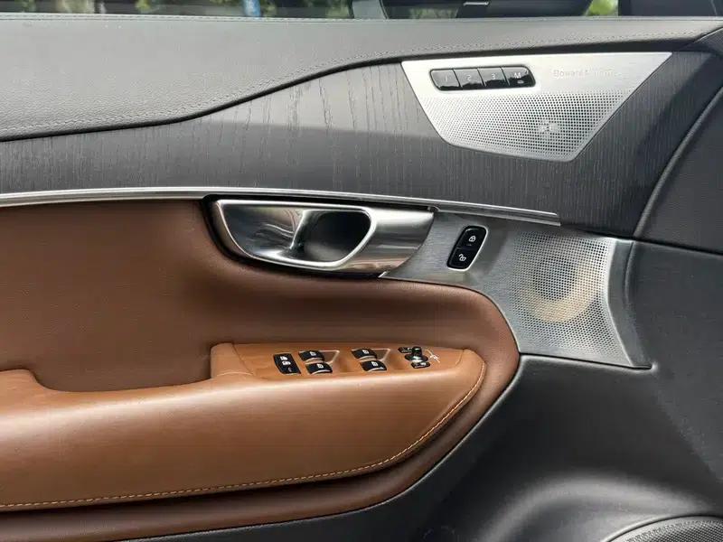 Volvo XC90 PHEV 2020 E-Drive Hybrid T8 Inscription Luxury Edition 7-seater China VI Emission Standard — миниатюра 12