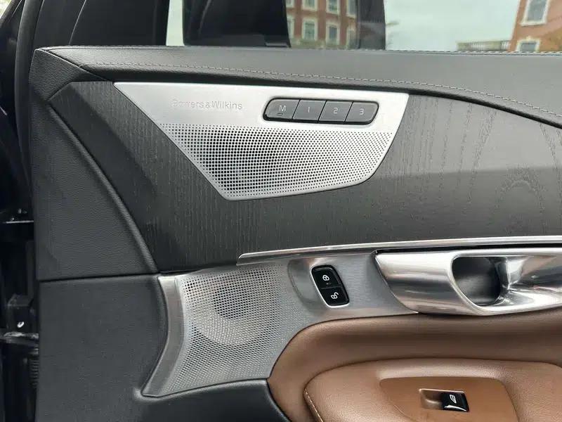 Volvo XC90 PHEV 2022 E-Drive Hybrid T8 Inscription Luxury Edition 7-seater — миниатюра 17