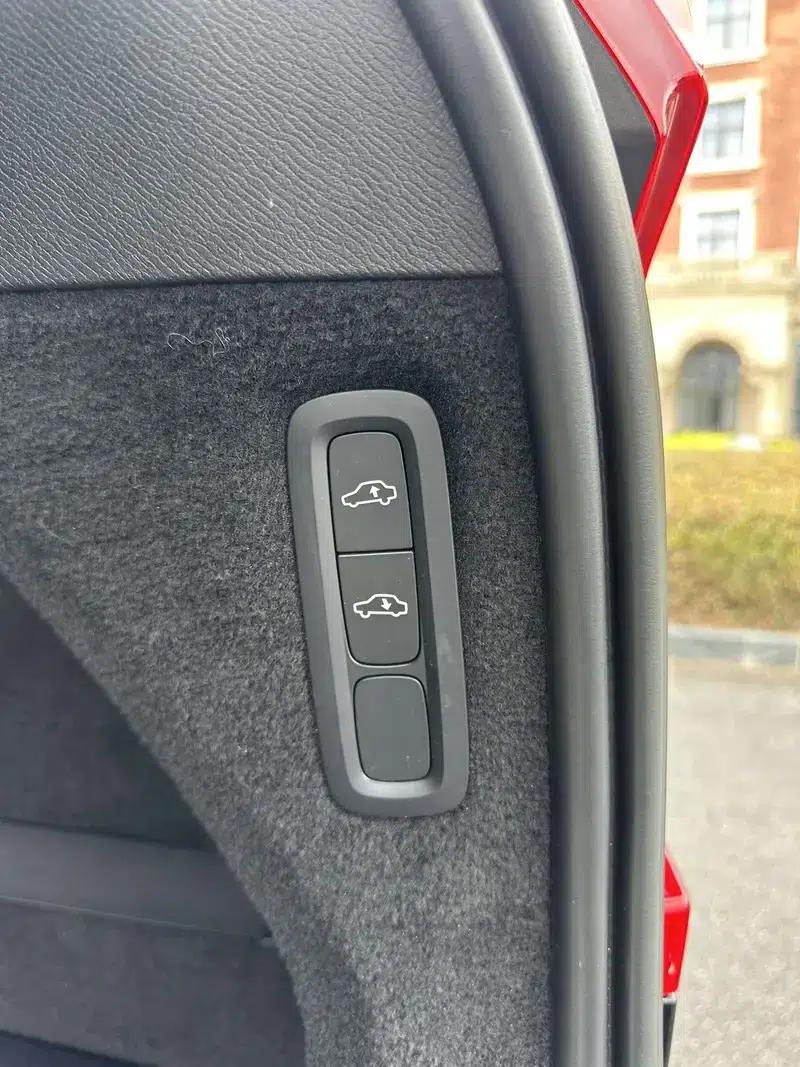 Volvo XC90 PHEV 2022 E-Drive Hybrid T8 Inscription Luxury Edition 7-seater — миниатюра 7