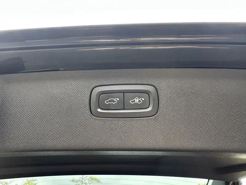 Volvo XC90 PHEV 2022 E-Drive Hybrid T8 Inscription Luxury Edition 7-seater — миниатюра 8