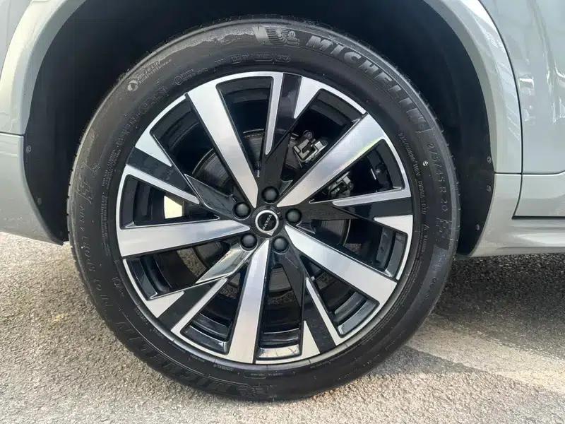 Volvo XC90 PHEV 2025 Facelift E-Drive Hybrid T8 Long Range Premium Luxury Edition 7-Seater — миниатюра 12