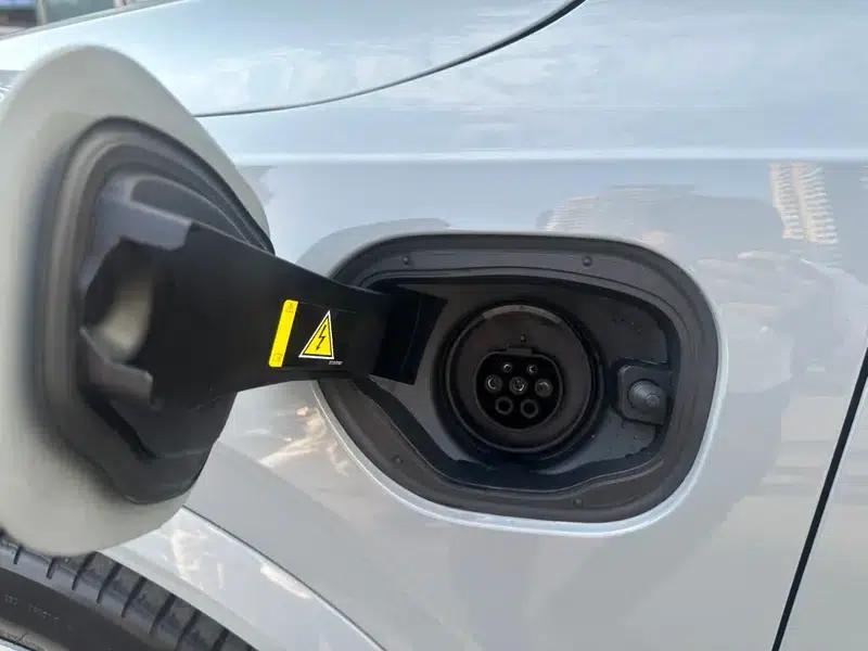 Volvo XC90 PHEV 2025 Facelift E-Drive Hybrid T8 Long Range Premium Luxury Edition 7-Seater — миниатюра 15