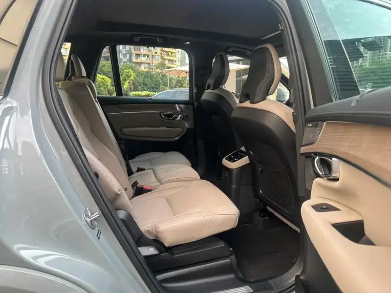 Volvo XC90 PHEV 2025 Facelift E-Drive Hybrid T8 Long Range Premium Luxury Edition 7-Seater — миниатюра 23