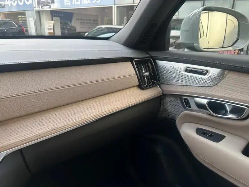 Volvo XC90 PHEV 2025 Facelift E-Drive Hybrid T8 Long Range Premium Luxury Edition 7-Seater — миниатюра 9