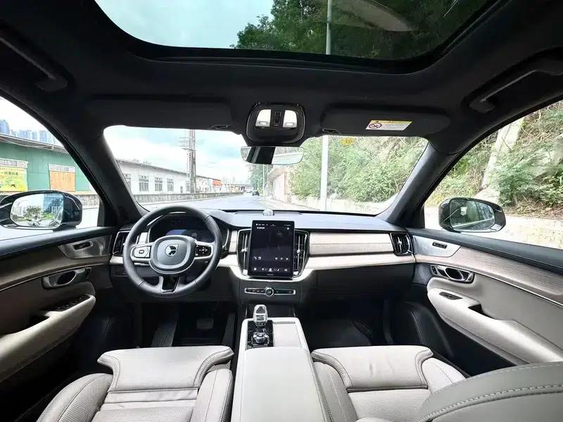 Volvo XC90 PHEV 2025 Facelift E-Drive Hybrid T8 Long Range Premium Luxury Edition 7-Seater — миниатюра 11