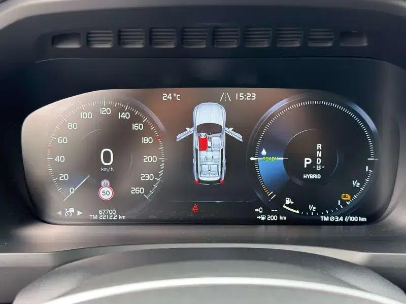 Volvo XC90 PHEV 2022 E-Drive Hybrid T8 Inscription Luxury Edition 7-seater — миниатюра 14