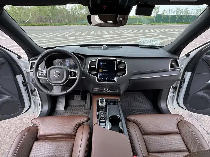 Volvo XC90 PHEV 2022 E-Drive Hybrid T8 Inscription Luxury Edition 7-seater — миниатюра 16