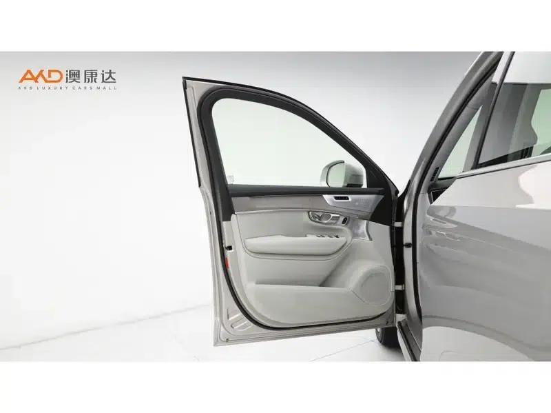 Volvo XC90 PHEV 2025 E-Drive Hybrid T8 Long Range Premium Luxury Edition 7-Seater — миниатюра 11