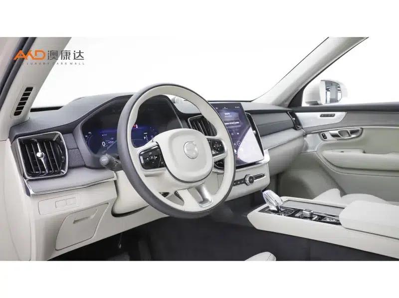 Volvo XC90 PHEV 2025 E-Drive Hybrid T8 Long Range Premium Luxury Edition 7-Seater — миниатюра 6