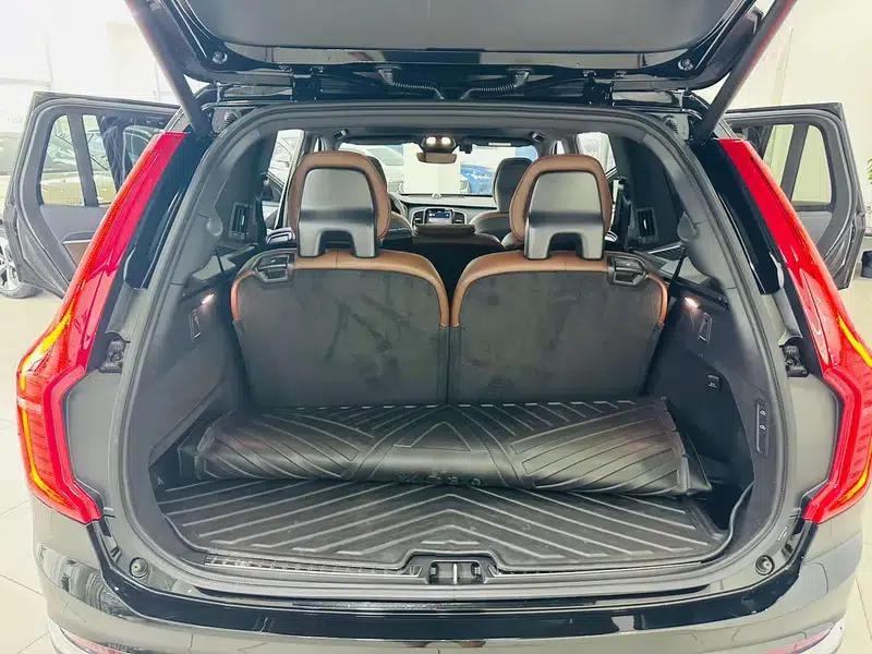 2024 Volvo XC90 PHEV E-Drive Hybrid T8 Long Range Premium Luxury Edition (7-seater) — миниатюра 17