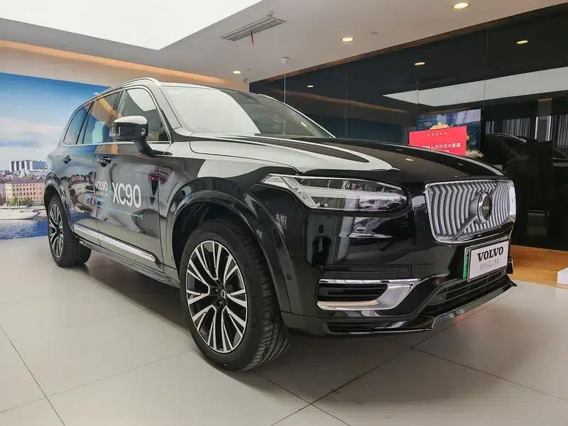 Volvo XC90 PHEV 2025 E-Drive Hybrid T8 Long Range Premium Luxury Edition 7-Seater — миниатюра 3