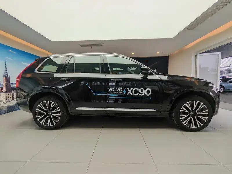 Volvo XC90 PHEV 2025 E-Drive Hybrid T8 Long Range Premium Luxury Edition 7-Seater — миниатюра 6