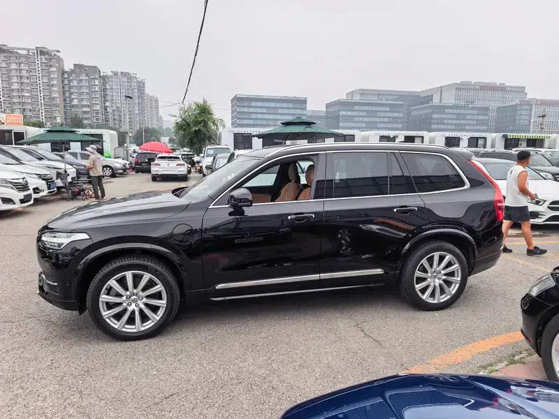 2017 Volvo XC90 PHEV E-Drive Hybrid T8 Inscription 7-Seater — миниатюра 3
