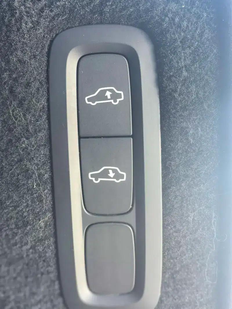 2017 Volvo XC90 PHEV E-Drive Hybrid T8 Inscription 7-Seater — миниатюра 9