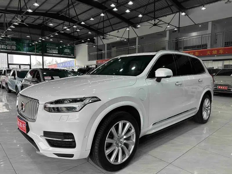 2018 Volvo XC90 PHEV E-Drive Hybrid T8 Inscription 7-Seater — миниатюра 1