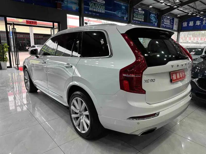 2018 Volvo XC90 PHEV E-Drive Hybrid T8 Inscription 7-Seater — миниатюра 5