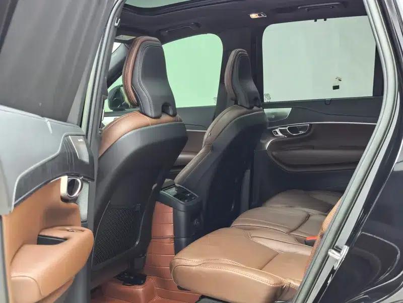 2022 Volvo XC90 PHEV Facelift E-Drive Hybrid T8 Inscription Luxury Edition 7-Seater — миниатюра 13