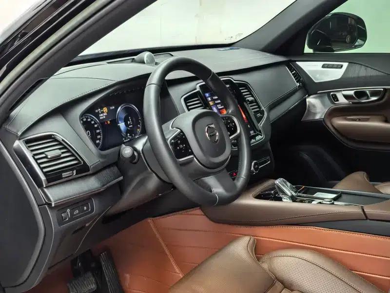 2022 Volvo XC90 PHEV Facelift E-Drive Hybrid T8 Inscription Luxury Edition 7-Seater — миниатюра 14