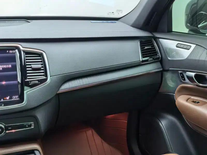 2022 Volvo XC90 PHEV Facelift E-Drive Hybrid T8 Inscription Luxury Edition 7-Seater — миниатюра 7