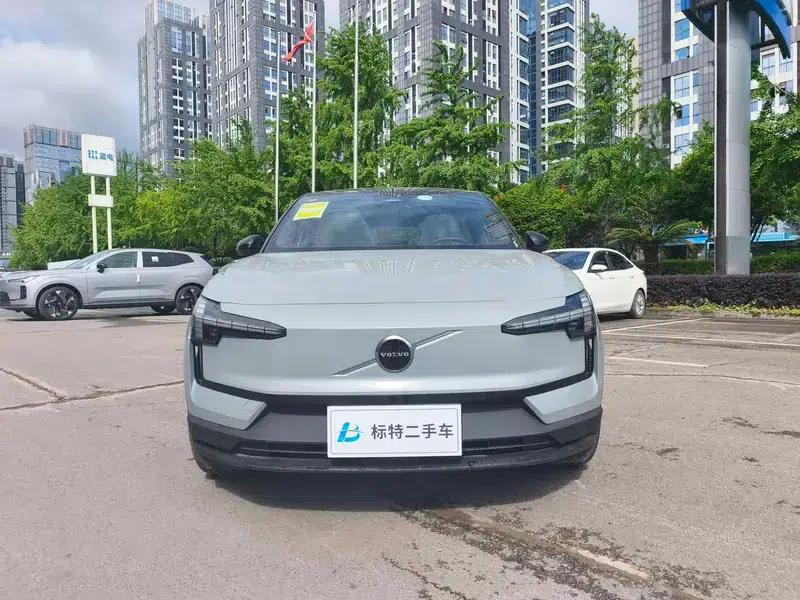 Volvo EX30 2025 Rear-Wheel Drive Long Range Plus — миниатюра 2