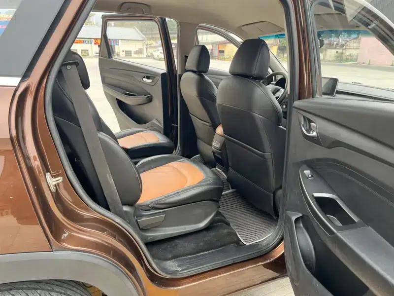 Wuling Hongguang S3 2019 1.5T Manual Deluxe Edition (National VI Emission Standard) — миниатюра 12