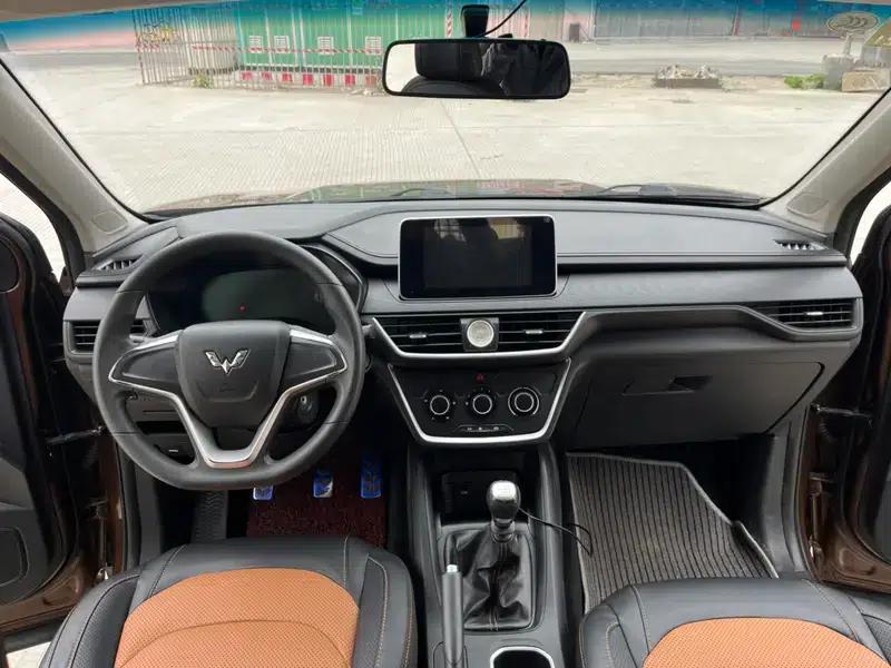 Wuling Hongguang S3 2019 1.5T Manual Deluxe Edition (National VI Emission Standard) — миниатюра 9