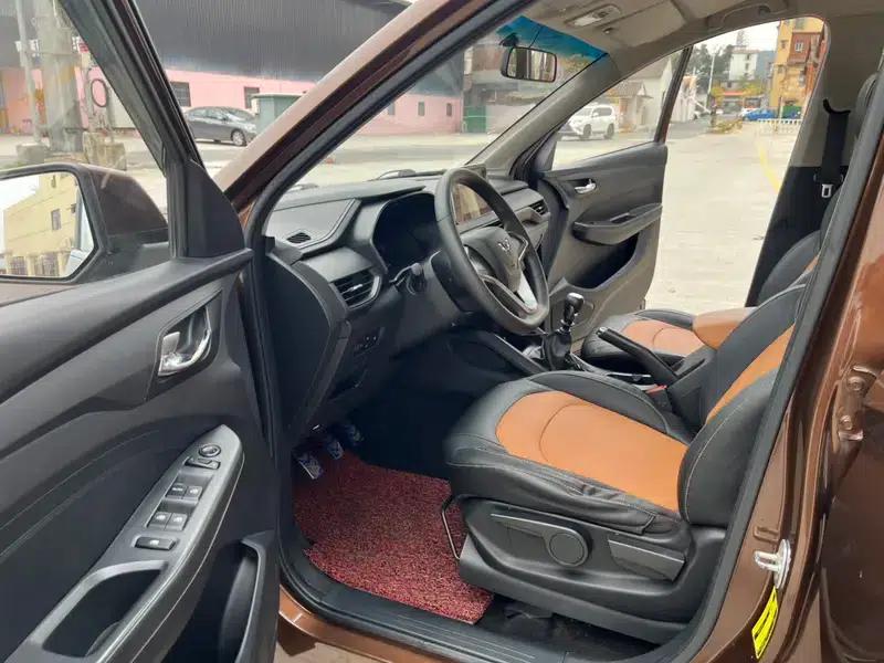 Wuling Hongguang S3 2019 1.5T Manual Deluxe Edition (National VI Emission Standard) — миниатюра 10