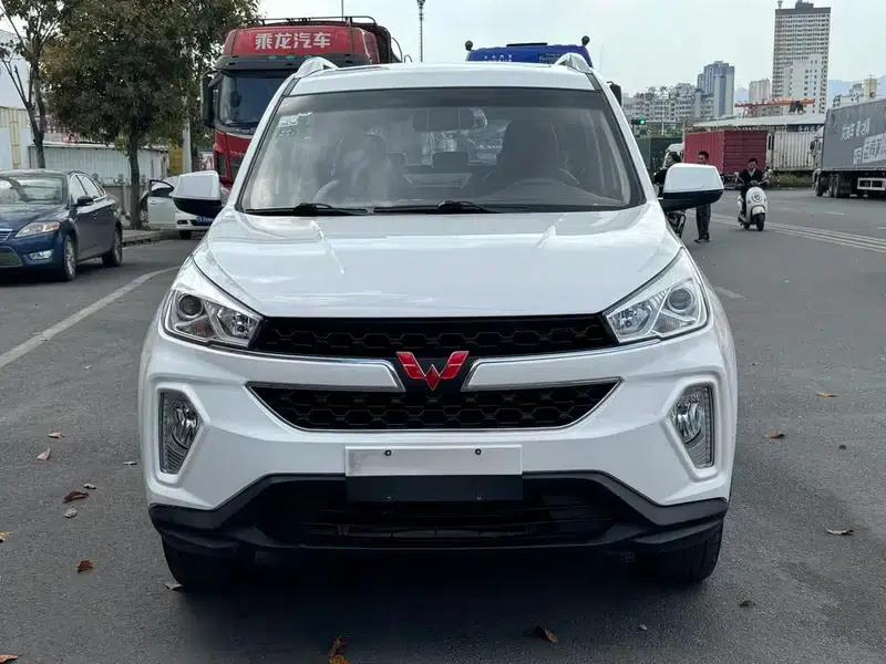 Wuling Hongguang S3 2018 1.5L Manual Deluxe Edition (National V Emission Standard) — миниатюра 2