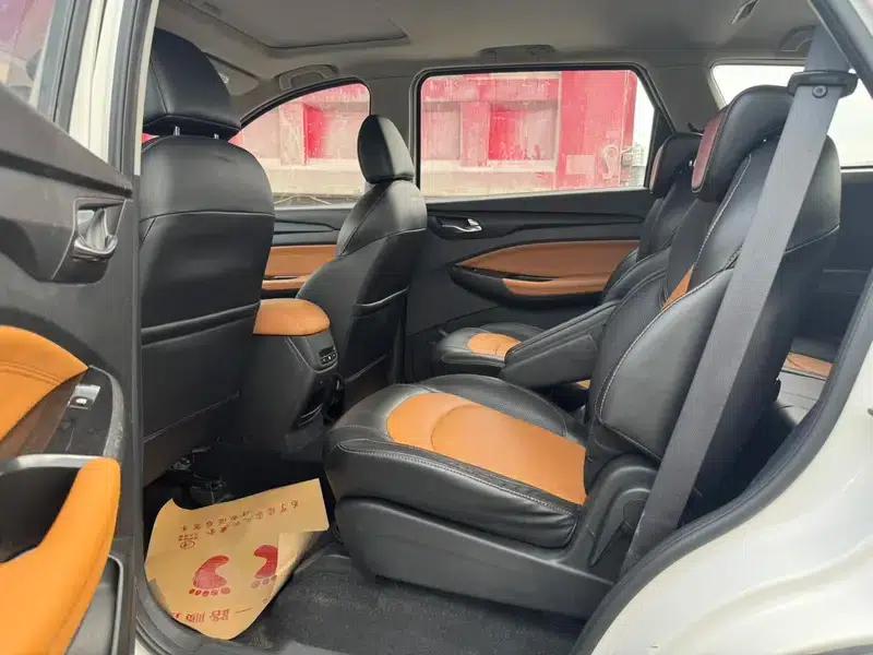Wuling Hongguang S3 2018 1.5L Manual Deluxe Edition (National V Emission Standard) — миниатюра 12