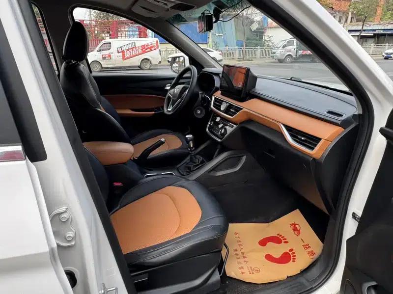 Wuling Hongguang S3 2018 1.5L Manual Deluxe Edition (National V Emission Standard) — миниатюра 8