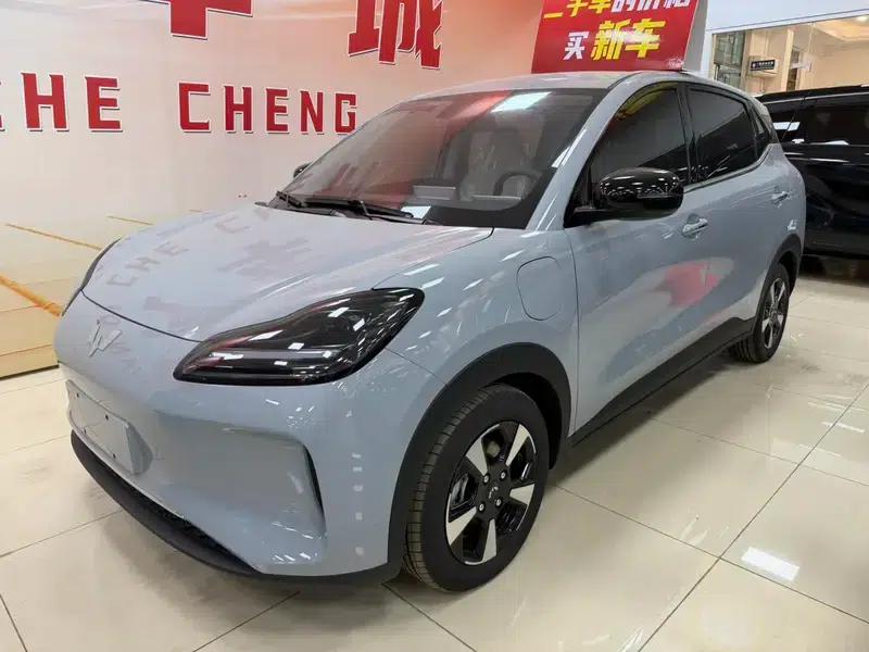 Wuling Bingo PLUS 2024 Model 330km Five-Seater — миниатюра 1