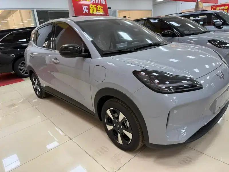 Wuling Bingo PLUS 2024 Model 330km Five-Seater — миниатюра 2