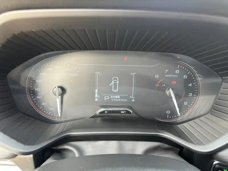 Wuling Jiachen 2022 1.5T CVT Smart Luxury Edition — миниатюра 9