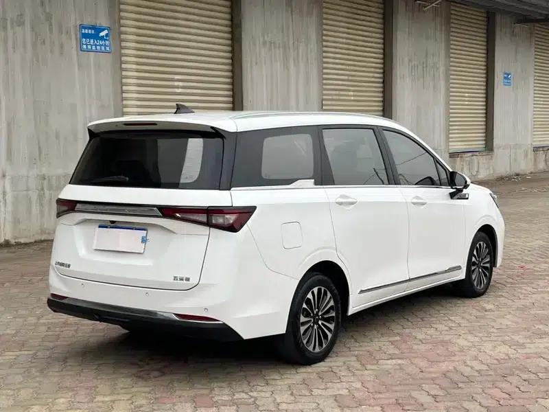 Wuling Jiachen 2022 1.5T CVT Premium Flagship Edition — миниатюра 6