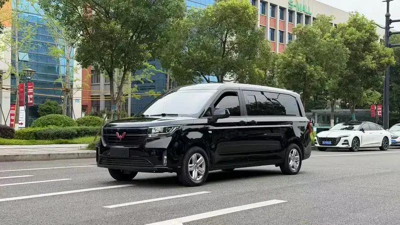 Wuling Journey 2021 1.5T Manual Deluxe Edition — миниатюра 1