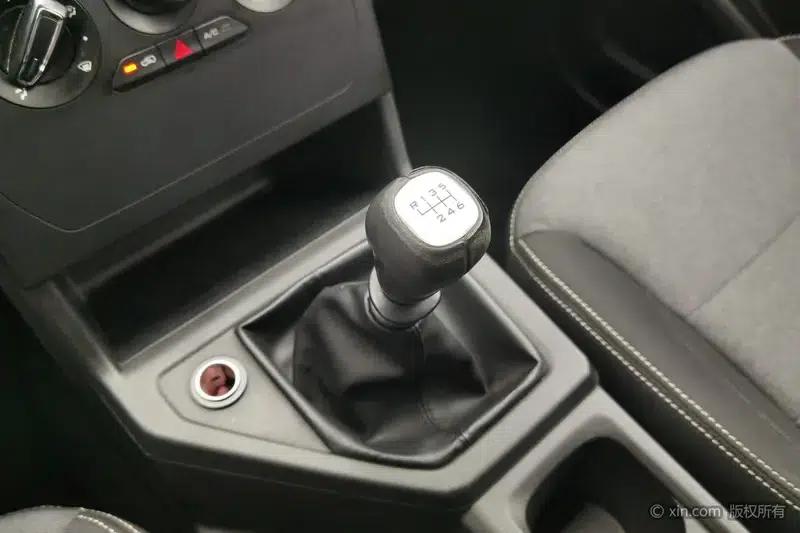 Wuling Journey 2021 1.5T Manual Comfort Model — миниатюра 14