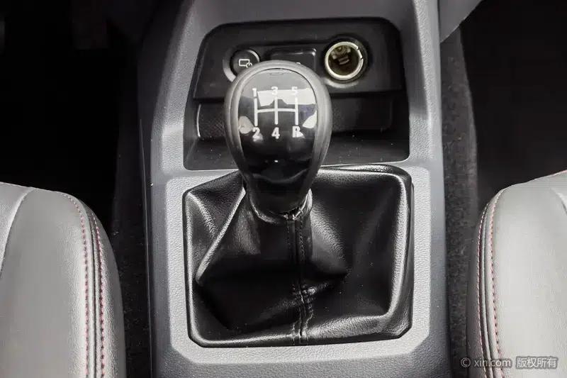 Wuling Conqueror 2021 1.5L Pioneer Edition — миниатюра 15