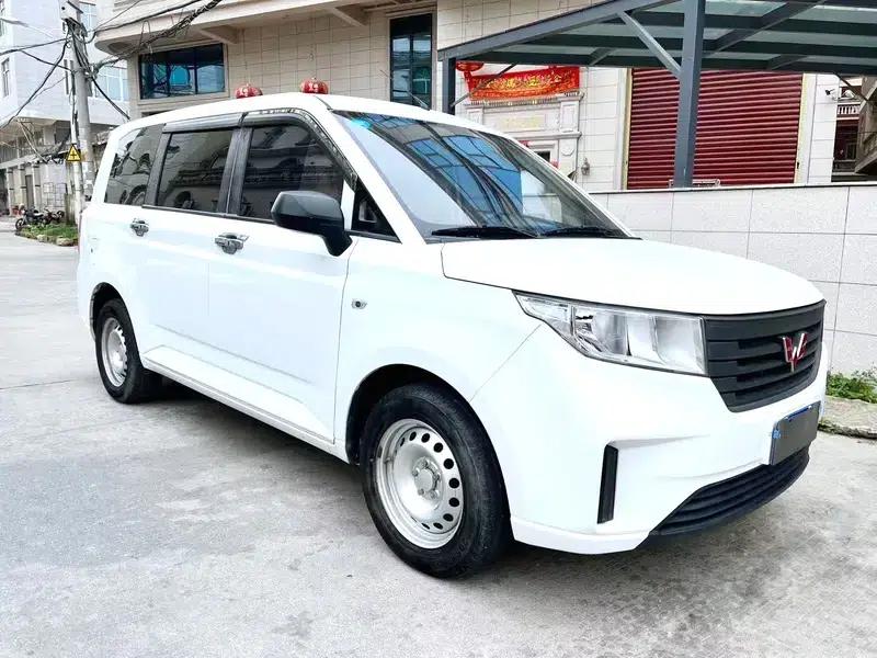 Wuling Hongguang PLUS 2020 1.5L Manual Standard 8-Seater — миниатюра 3
