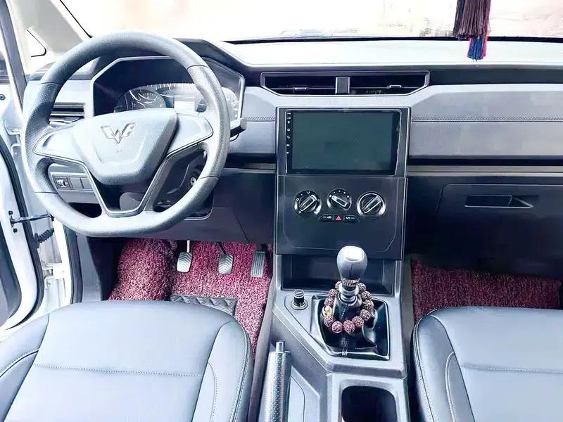 Wuling Hongguang PLUS 2020 1.5L Manual Standard 8-Seater — миниатюра 8