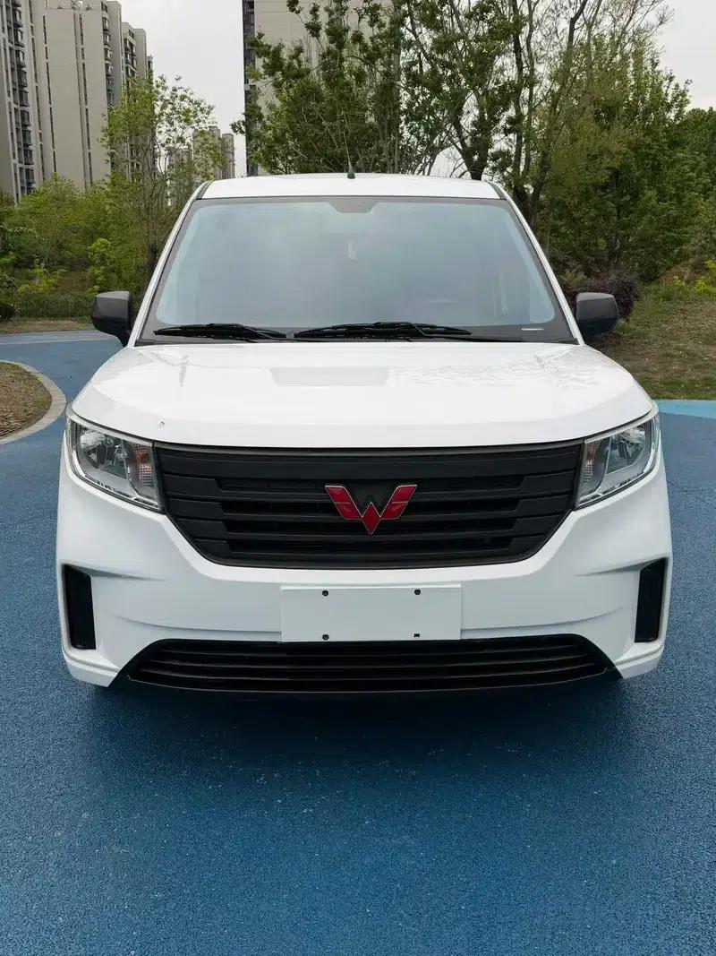 Wuling Hongguang PLUS 2019 1.5T Manual Standard 5-Seater — миниатюра 2