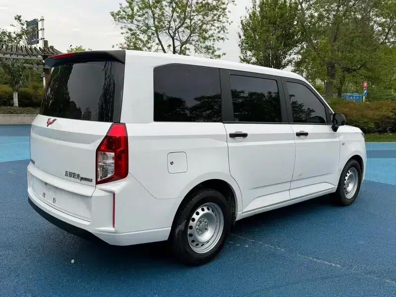 Wuling Hongguang PLUS 2019 1.5T Manual Standard 5-Seater — миниатюра 6