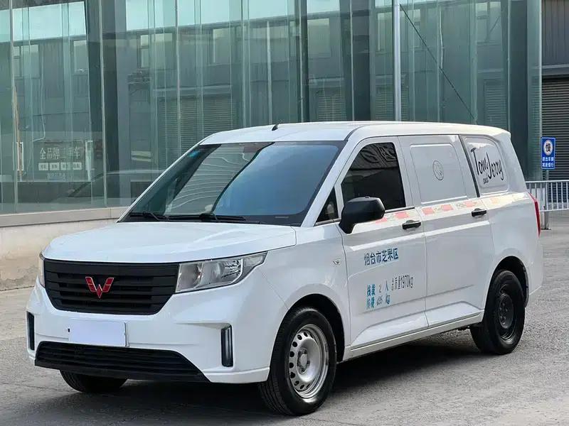 Wuling Hongguang PLUS 2019 1.5T Manual Rich Edition 2-seater — миниатюра 1