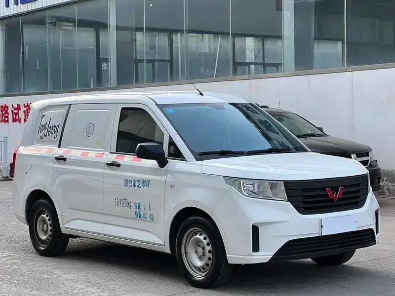 Wuling Hongguang PLUS 2019 1.5T Manual Rich Edition 2-seater — миниатюра 3
