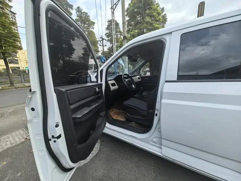 Wuling Hongguang PLUS 2019 1.5T Manual Comfort 7-Seater — миниатюра 11