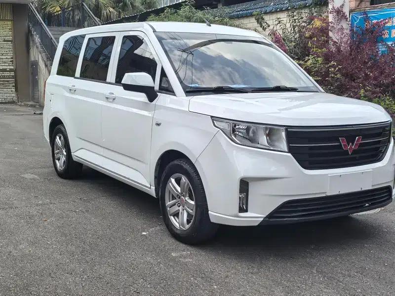 Wuling Hongguang PLUS 2019 1.5T Manual Comfort 7-Seater — миниатюра 3