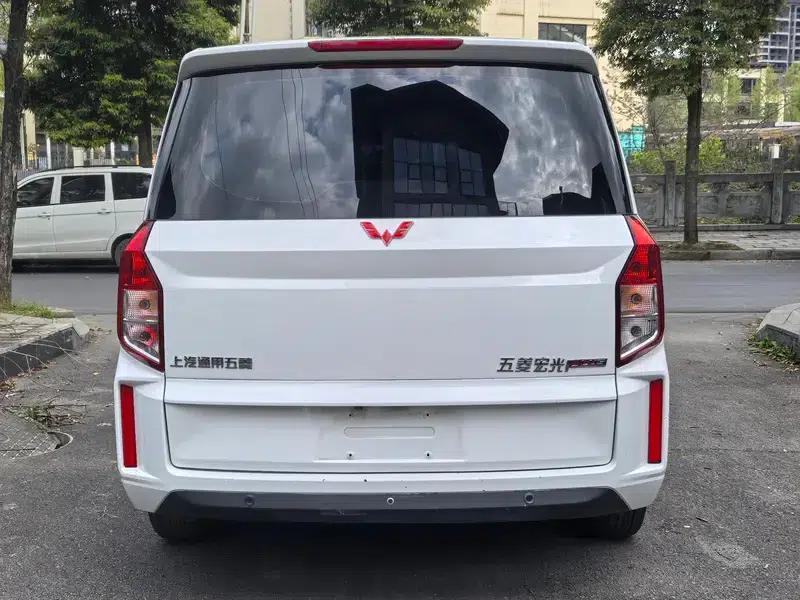 Wuling Hongguang PLUS 2019 1.5T Manual Comfort 7-Seater — миниатюра 5