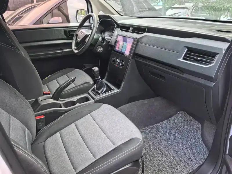 Wuling Hongguang PLUS 2020 1.5L Manual Comfort 7-Seater — миниатюра 6