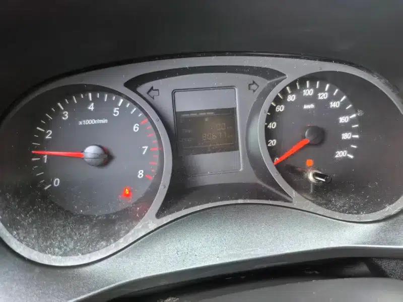 Wuling Hongguang PLUS 2020 1.5L Manual Comfort 7-Seater — миниатюра 8